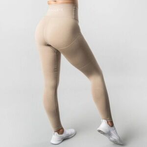 Alphalete OG revival leggings, EUC, medium